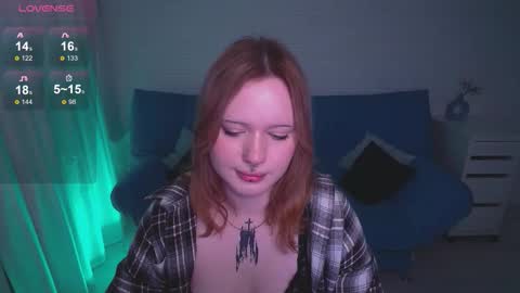 Snapshot of auroramour chatting on 10.18.25 Aurora online show from 10.18.25