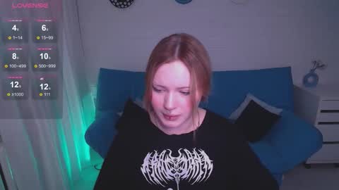 Snapshot of auroramour chatting on 10.20.25 Aurora online show from 10.20.25