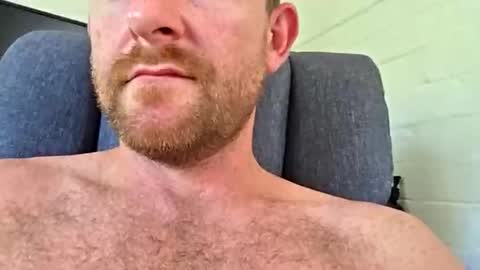aussie_dadbod10 online show from 12.18.25