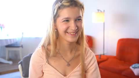 Snapshot of austinokelley chatting on 07.23.26 Anabel online show from 07.23.26