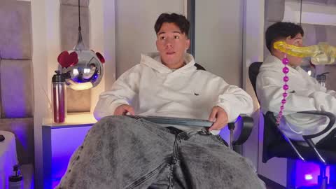 austinreeds online show from 04.07.26