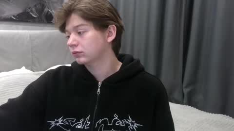 Snapshot of ausxuw chatting on 09.25.25 ausxuw online show from 09.25.25