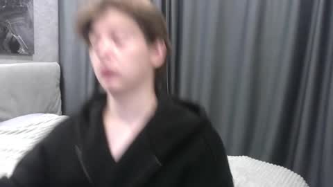 Snapshot of ausxuw chatting on 10.17.25 ausxuw online show from 10.17.25