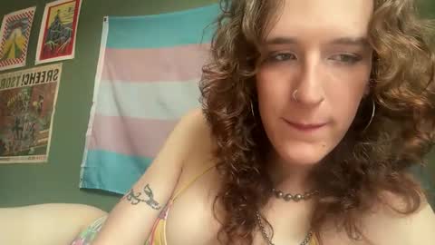 Autumn Loves You online show from 04.09.26