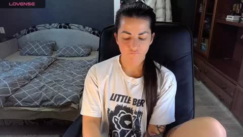 Snapshot of ava__doll chatting on 01.20.25 Ava online show from 01.20.25