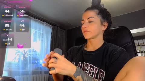 Snapshot of ava__doll chatting on 02.05.25 Ava online show from 02.05.25