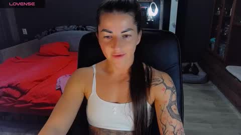 Snapshot of ava__doll chatting on 09.23.25 Ava online show from 09.23.25