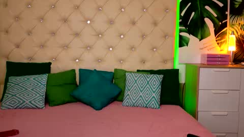 Snapshot of ava_maax chatting on 05.25.26 Ava online show from 05.25.26