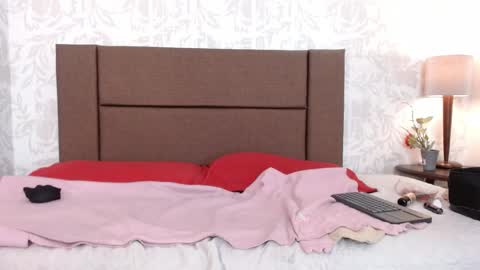 Ava  online show from 04.15.26