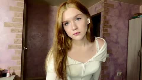Snapshot of ava_sweetie chatting on 07.29.26 Lover online show from 07.29.26