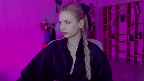 Snapshot of avadaviis chatting on 10.07.25 Ava nonude online show from 10.07.25