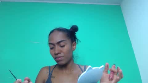 Snapshot of avalericherrycm101 chatting on 11.12.25 avalericherrycm101 online show from 11.12.25