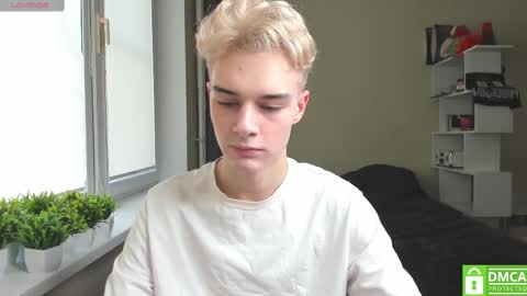 Snapshot of avegothy chatting on 03.10.25 gothy 3 online show from 03.10.25