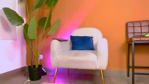 Hi im aqua is nice with me online show from 06.25.26