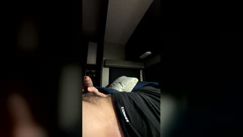 Snapshot of average210 chatting on 01.12.26 average210 online show from 01.12.26