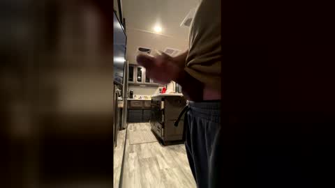 Snapshot of average210 chatting on 01.14.26 average210 online show from 01.14.26