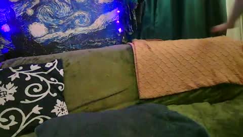 raven blue online show from 06.15.26