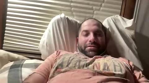 Snapshot of averagejoe345977 chatting on 02.04.26 averagejoe345977 online show from 02.04.26