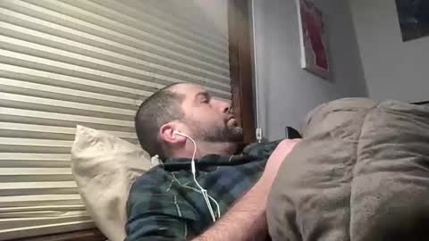 Snapshot of averagejoe345977 chatting on 02.08.26 averagejoe345977 online show from 02.08.26