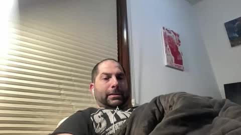 Snapshot of averagejoe345977 chatting on 02.15.26 averagejoe345977 online show from 02.15.26