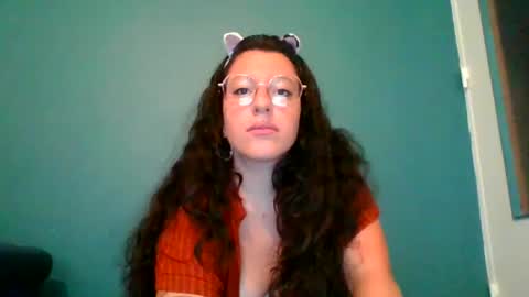 averagewifey online show from 07.12.26
