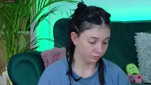 AveryWillow online show from 10.21.25