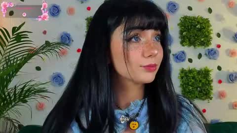 Snapshot of averywillow chatting on 06.03.26 AveryWillow online show from 06.03.26