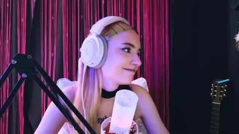 Avriel online show from 05.07.26