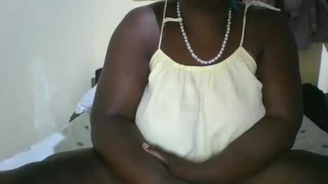 Snapshot of avril254 chatting on 10.25.25 avril254 online show from 10.25.25