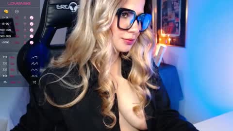 Avrill Morgan online show from 03.07.25