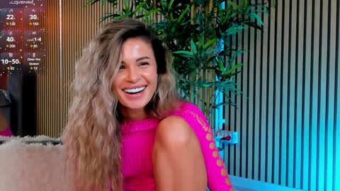 AVRILL CYRUX online show from 01.31.25