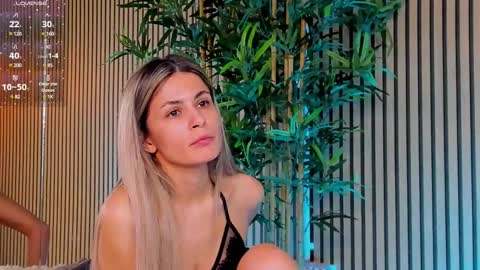 AVRILL CYRUX online show from 02.28.25