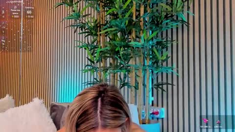 AVRILL CYRUX online show from 02.28.25