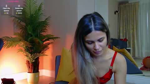 AVRILL CYRUX online show from 02.14.26