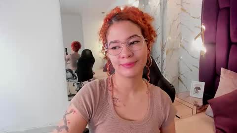 Avril  online show from 11.18.25