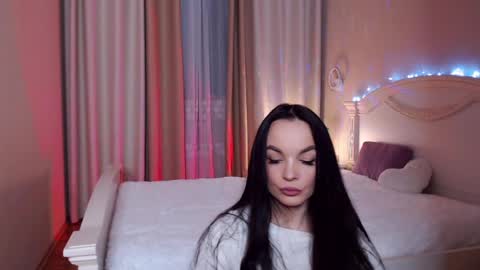 Snapshot of avrora_lew_ chatting on 05.21.26 Avrora Inst online show from 05.21.26