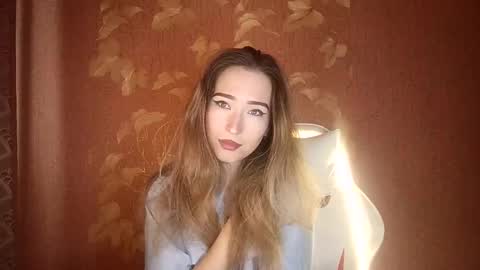 Snapshot of awora_wolf chatting on 09.18.25 Awora Wolf online show from 09.18.25