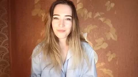 Snapshot of awora_wolf chatting on 09.18.25 Awora Wolf online show from 09.18.25