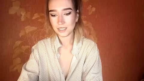 Snapshot of awora_wolf chatting on 09.20.25 Awora Wolf online show from 09.20.25