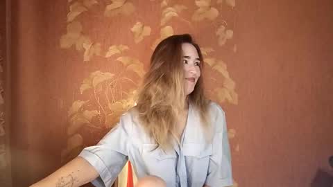 Snapshot of awora_wolf chatting on 10.07.25 Awora Wolf online show from 10.07.25