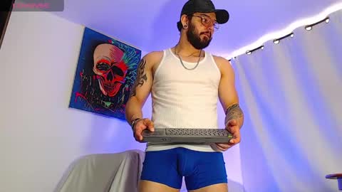 Snapshot of axel_7070 chatting on 05.29.26 Independiente Model online show from 05.29.26