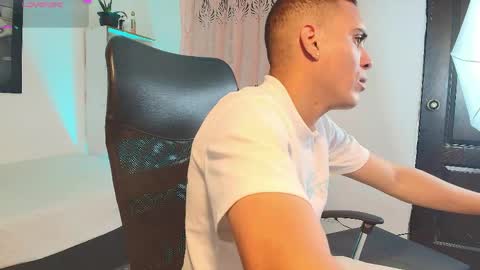 axel__fierro online show from 04.04.26