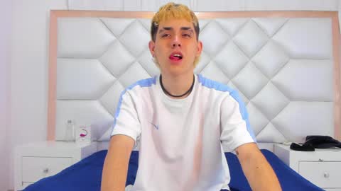 Snapshot of axel_cifer chatting on 01.03.25 Axel cifer online show from 01.03.25