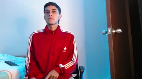 Snapshot of axel_davis_ chatting on 10.05.25 axel davis  online show from 10.05.25