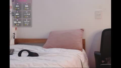 Snapshot of axel_davis_ chatting on 10.17.25 axel davis  online show from 10.17.25