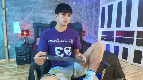 Snapshot of axel_draven chatting on 04.28.26 axel_draven online show from 04.28.26