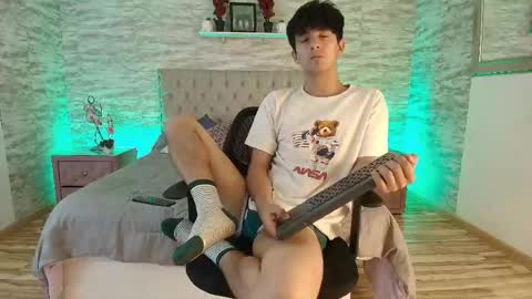 Snapshot of axel_draven chatting on 05.27.26 axel_draven online show from 05.27.26
