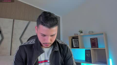 Snapshot of axel_grey_ chatting on 04.30.26 axel_grey_ online show from 04.30.26