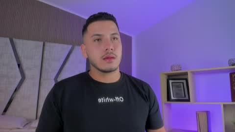 Snapshot of axel_grey_ chatting on 05.26.26 axel_grey_ online show from 05.26.26