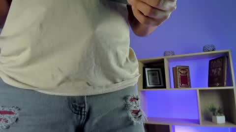 Snapshot of axel_grey_ chatting on 05.29.26 axel_grey_ online show from 05.29.26